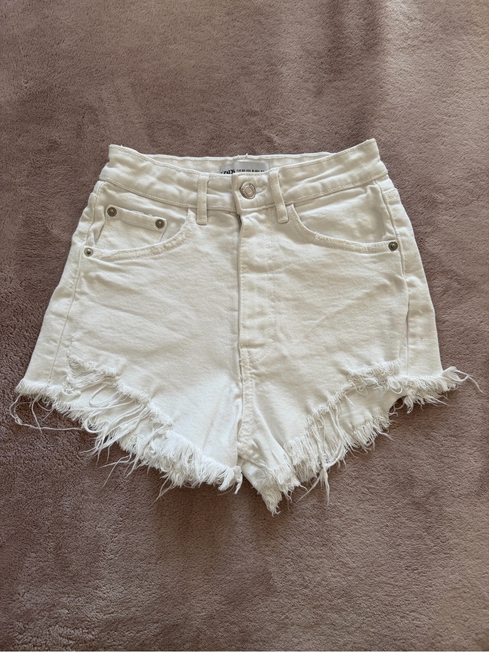Zara High-Rise White Frayed Denim Shorts - Women's Size 0